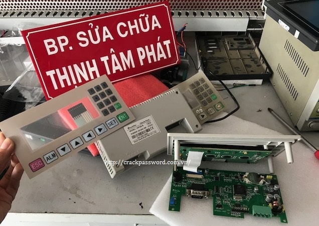 sua-man-hinh-hmi-touchwin-op